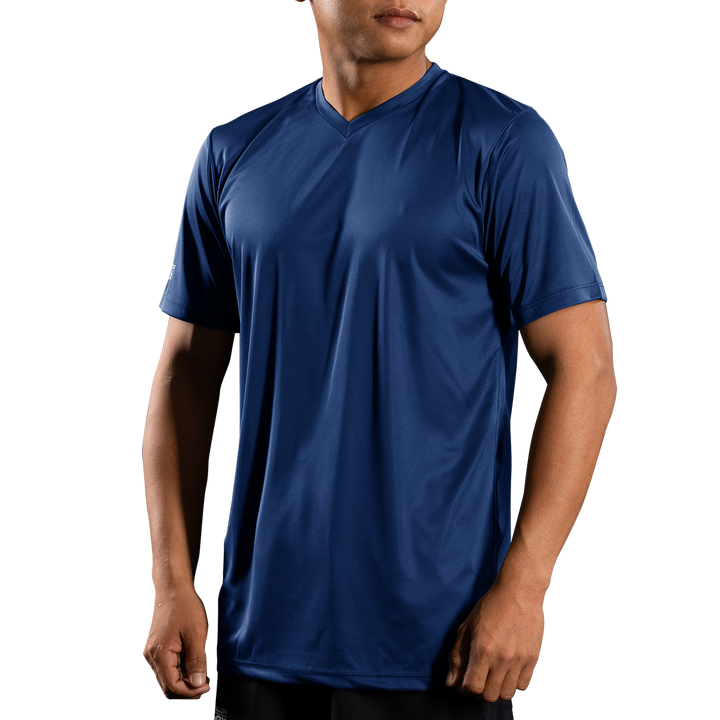 เสื้อยืดคอวี VALOR PX สีกรมท่า ผู้ชายสวมใส่ด้านหน้า ทรงสปอร์ตแขนสั้น