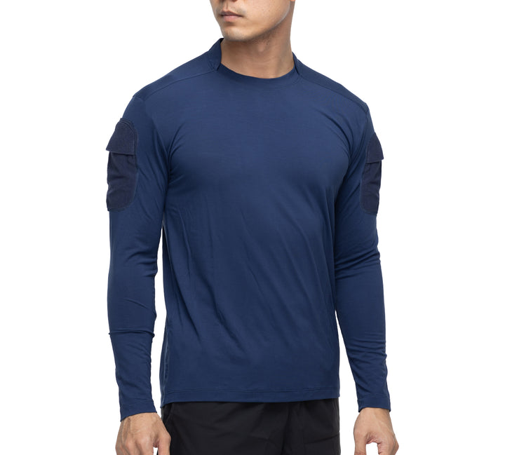เสื้อ VALOR PX เสื้อแขนยาวสีน้ำเงิน VALOR PX - Maritime Operation Shirt (MOS) มุมมอง นายแบบใส่