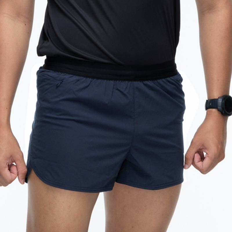 กางเกงขาสั้น VALOR PX สีกรมท่า มุมด้านหน้า เน้นทรงคล่องตัว เหมาะกับนักวิ่งและนักกีฬา
