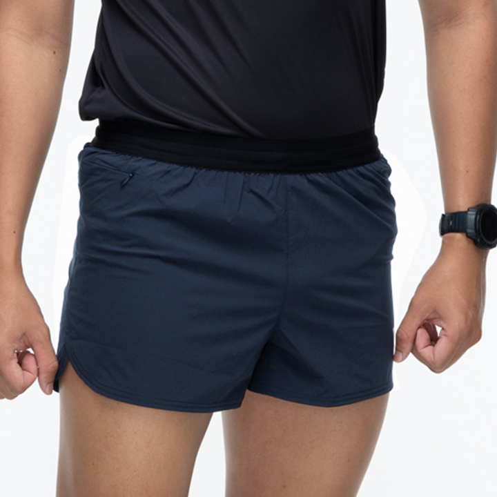 กางเกงขาสั้น VALOR PX สีกรมท่า มุมด้านหน้า เน้นทรงคล่องตัว เหมาะกับนักวิ่งและนักกีฬา
