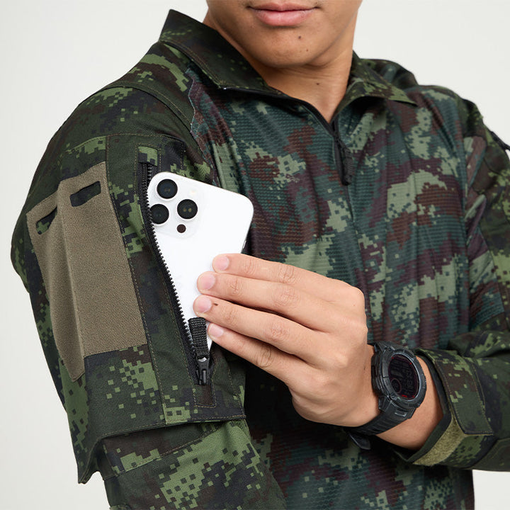 ช่องเก็บมือถือ เสื้อทหารบก VALOR PX บริเวณแขนเสื้อ